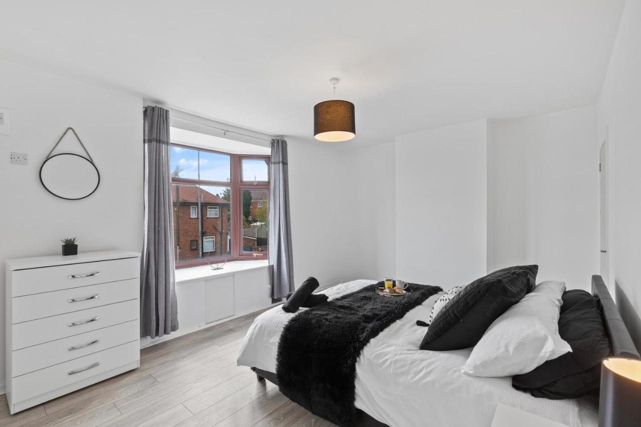 Nuneaton - Ideal 3 Bedroom, Wi-Fi Parking, Sleeps 6 - Jrr Stays Екстериор снимка
