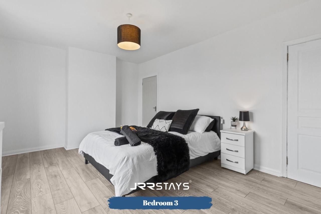 Nuneaton - Ideal 3 Bedroom, Wi-Fi Parking, Sleeps 6 - Jrr Stays Екстериор снимка