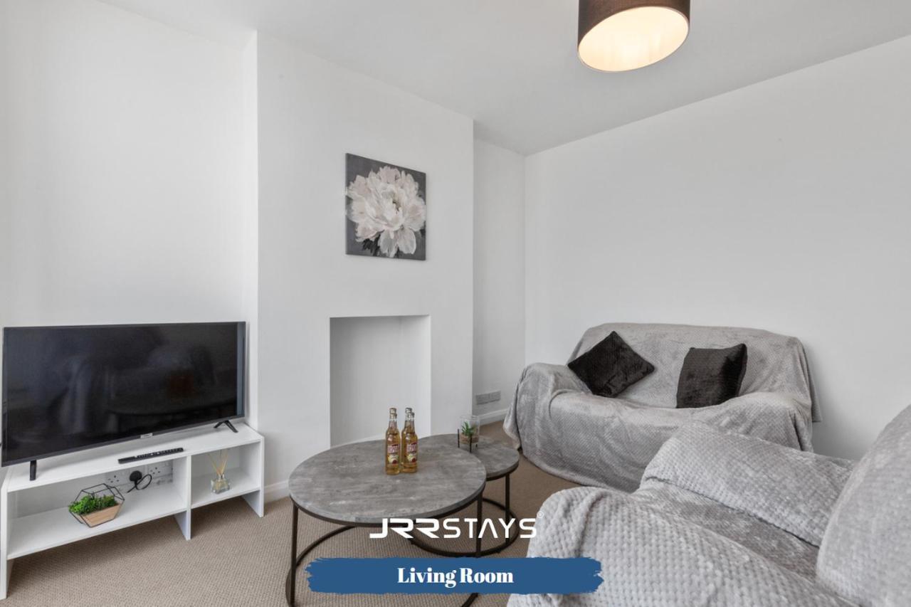Nuneaton - Ideal 3 Bedroom, Wi-Fi Parking, Sleeps 6 - Jrr Stays Екстериор снимка